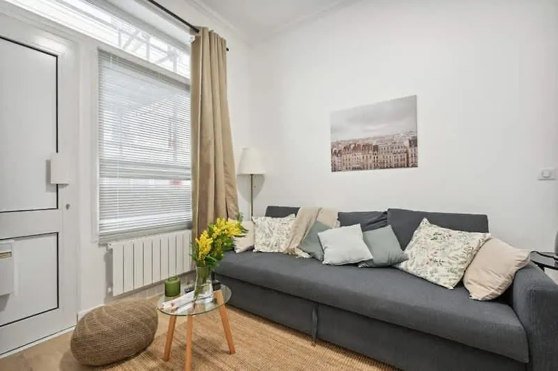 Charming 1 Bedroom By Montparnasse contacts